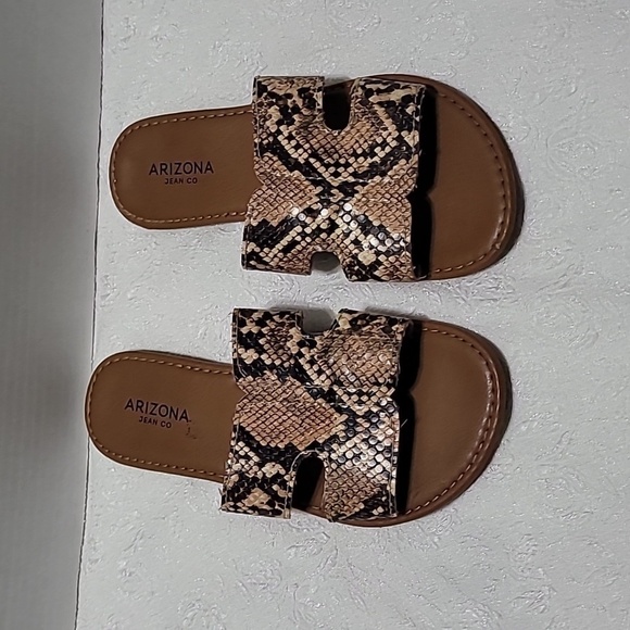 Arizona Jean Co Reptile Print Sandals Size 6.5 - Picture 2 of 7